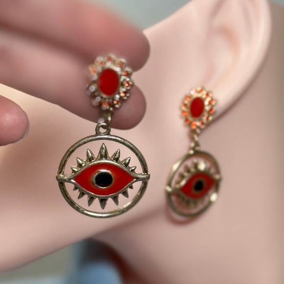 Gorgeous Gold and Coral Red Eye Earrings 💫 - Picture 6 of 6